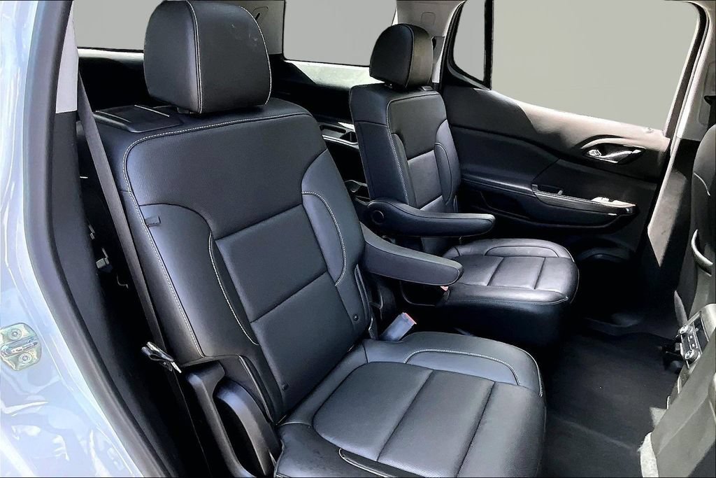 Used 2022 GMC Acadia SLT w/ Elevation Edition FWD image 17