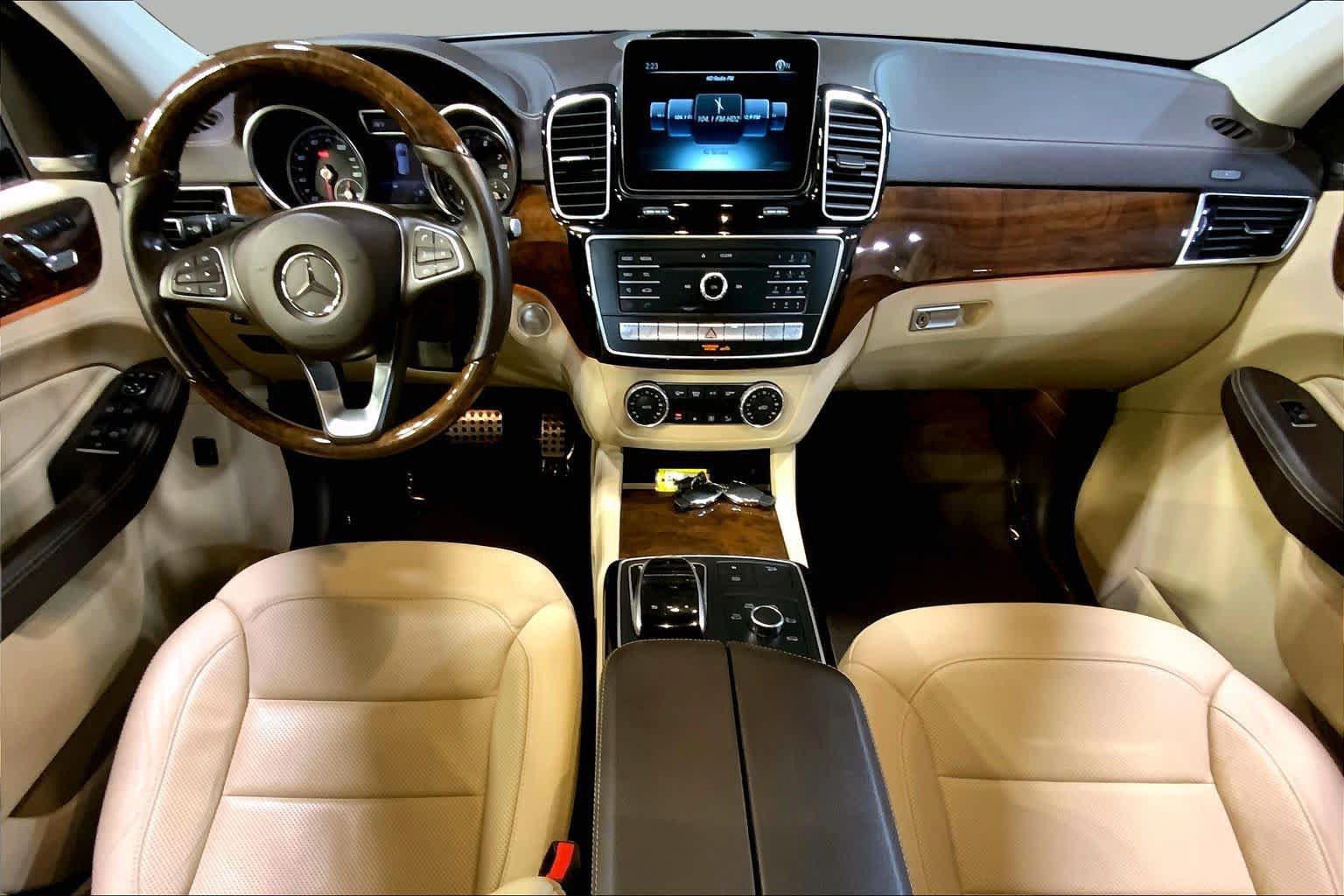 Used 2017 Mercedes-Benz GLE 400 4MATIC image 16