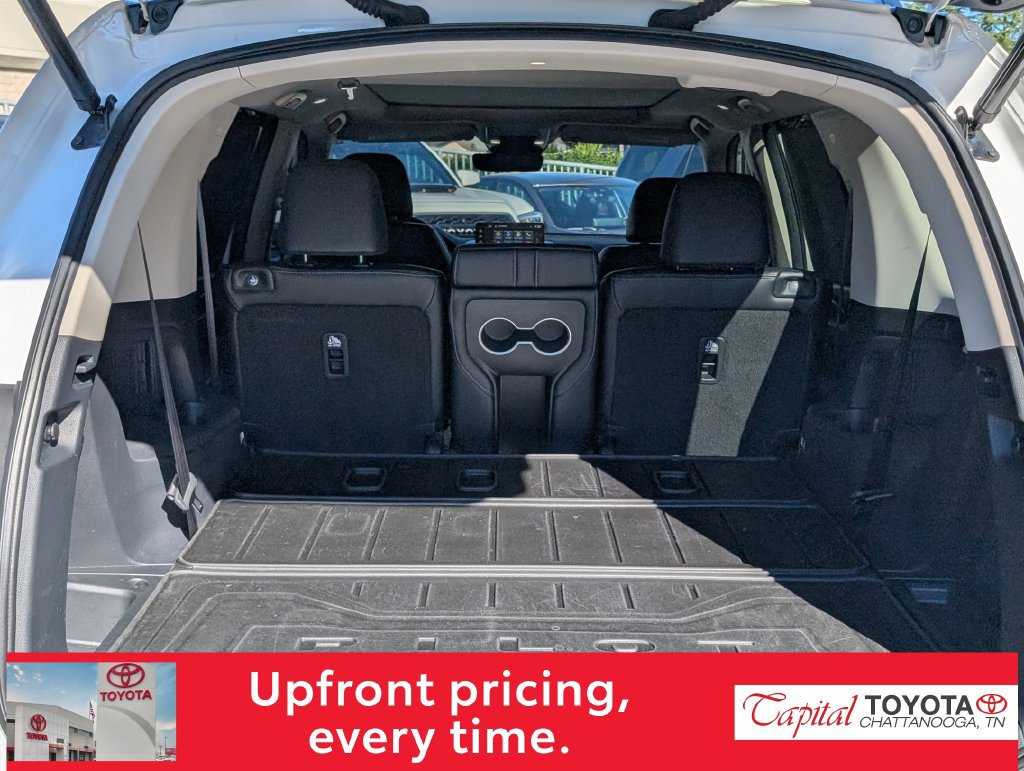 Used 2024 Honda Pilot Touring image 12
