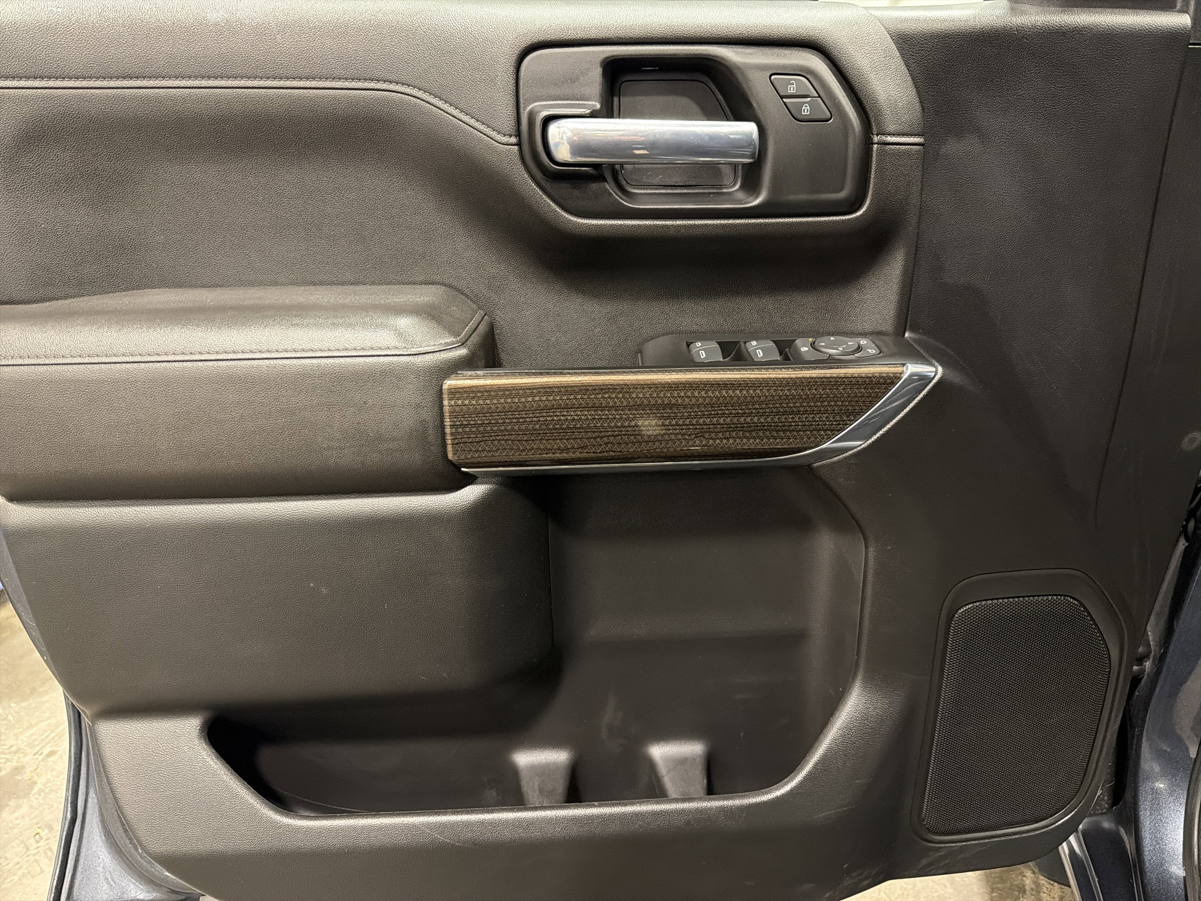 Used 2022 Chevrolet Silverado 1500 RST image 13