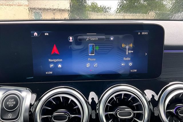 Used 2025 Mercedes-Benz GLB 250 image 17