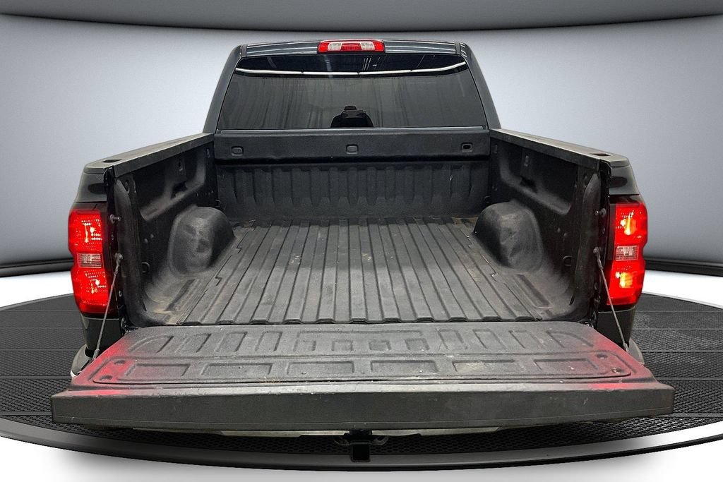 Used 2018 Chevrolet Silverado 1500 LT w/ All Star Edition AWD/4WD image 7