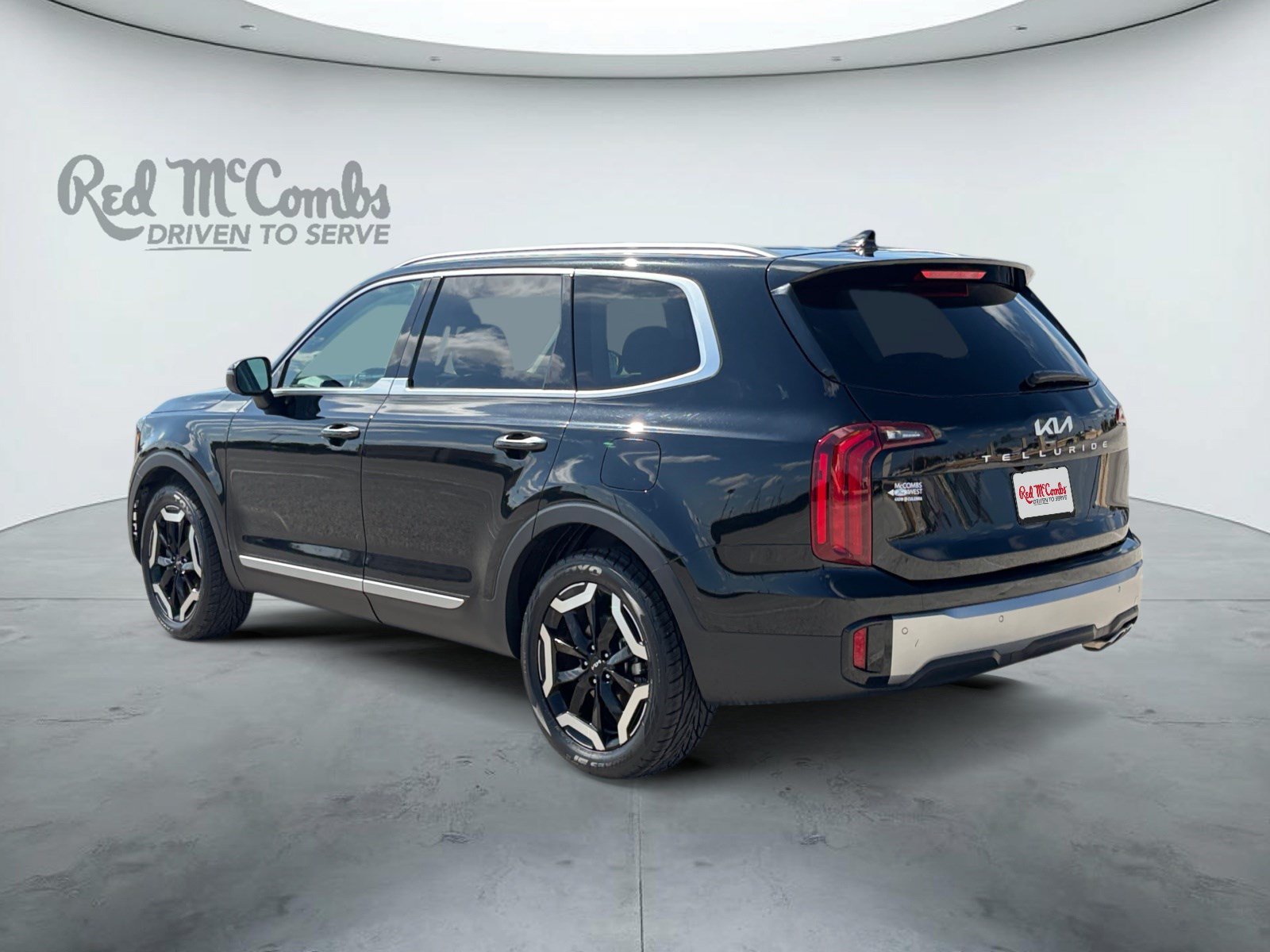 Used 2025 Kia Telluride S FWD image 7