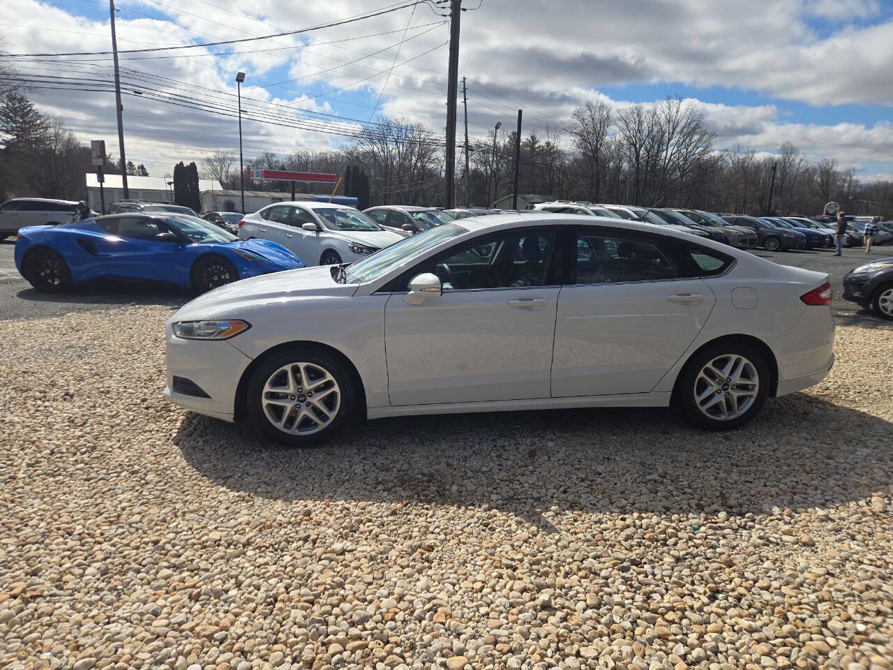 Used 2015 Ford Fusion SE image 4