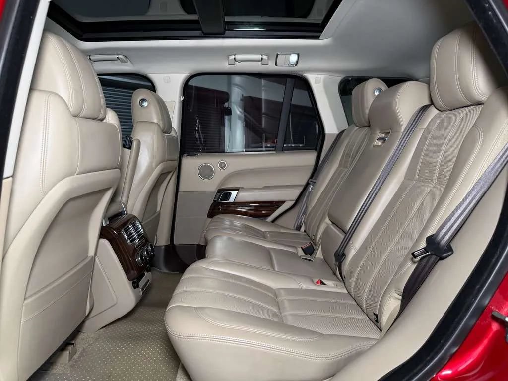 Used 2013 Land Rover Range Rover HSE AWD/4WD image 18