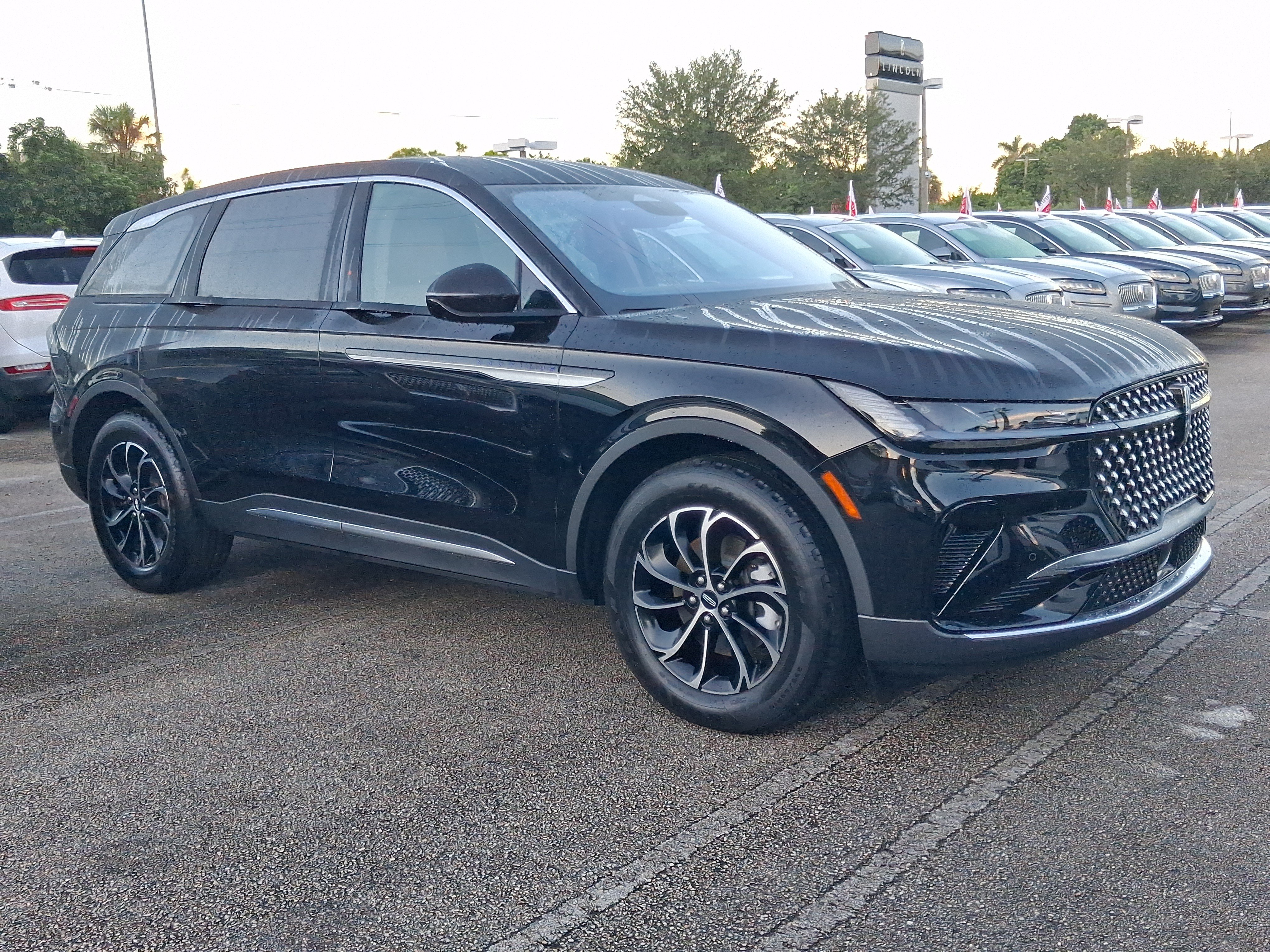 Certified 2025 Lincoln Nautilus Premier AWD/4WD image 22