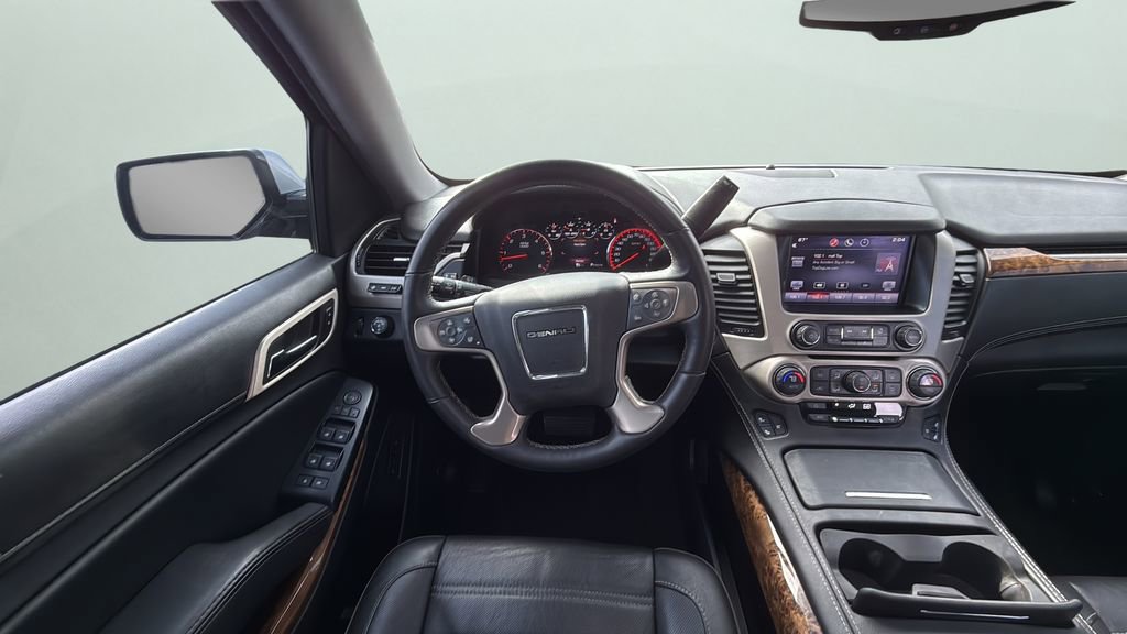 Used 2015 GMC Yukon Denali w/ Premium Package image 22