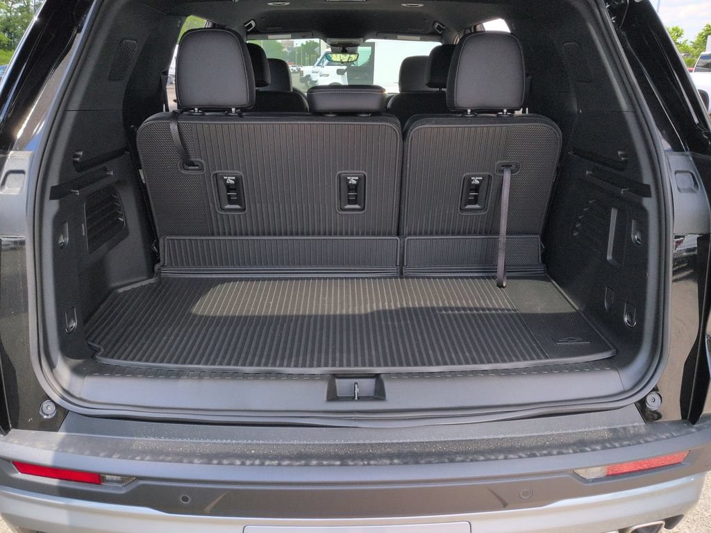 New 2026 Chevrolet Traverse LT w/ Driver Confidence Package FWD image 22