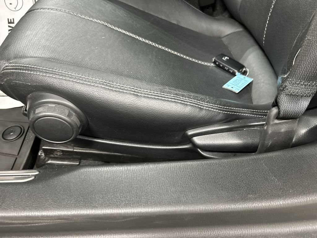 Used 2021 MAZDA MX-5 Miata Grand Touring RWD image 10