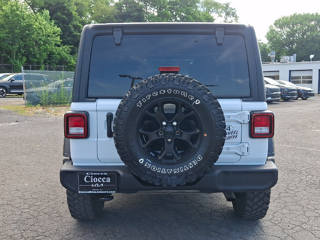 Used 2022 Jeep Wrangler Unlimited Sport AWD/4WD image 9