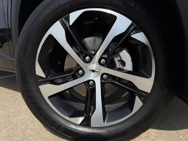 Used 2025 Chevrolet Trax RS w/ Driver Confidence Package FWD image 9