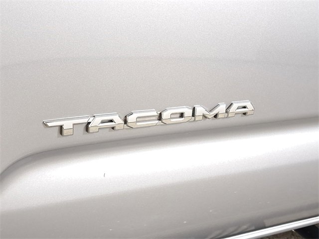 Used 2020 Toyota Tacoma TRD Off-Road image 9