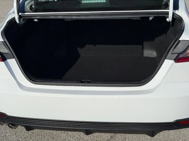 Used 2025 Toyota Camry SE image 6