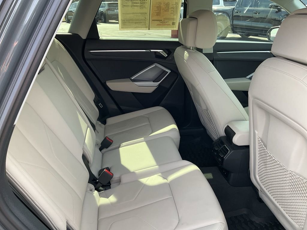 Used 2024 Audi Q3 2.0T Premium Plus image 23
