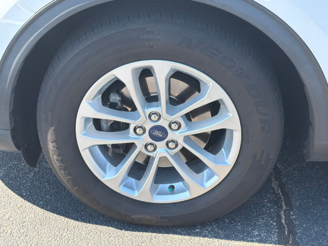 Used 2022 Ford Escape SE FWD image 13