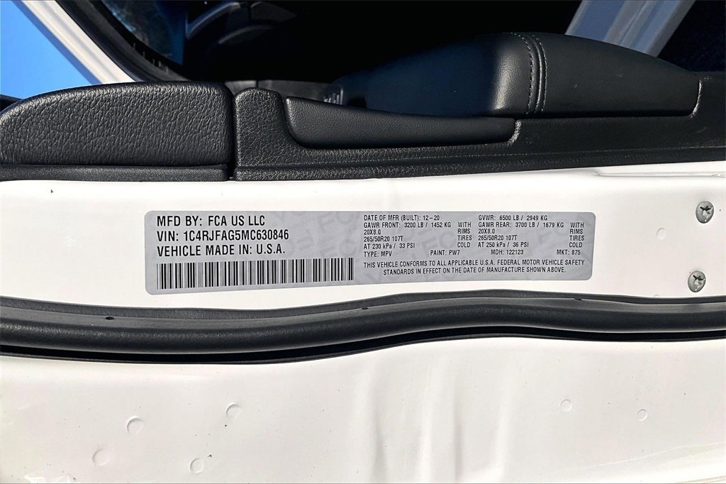 Used 2021 Jeep Grand Cherokee Laredo X image 17