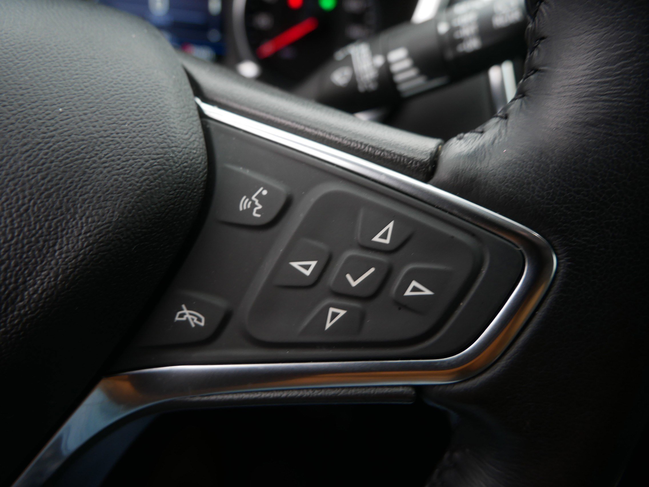 Used 2020 Chevrolet Equinox LT image 26