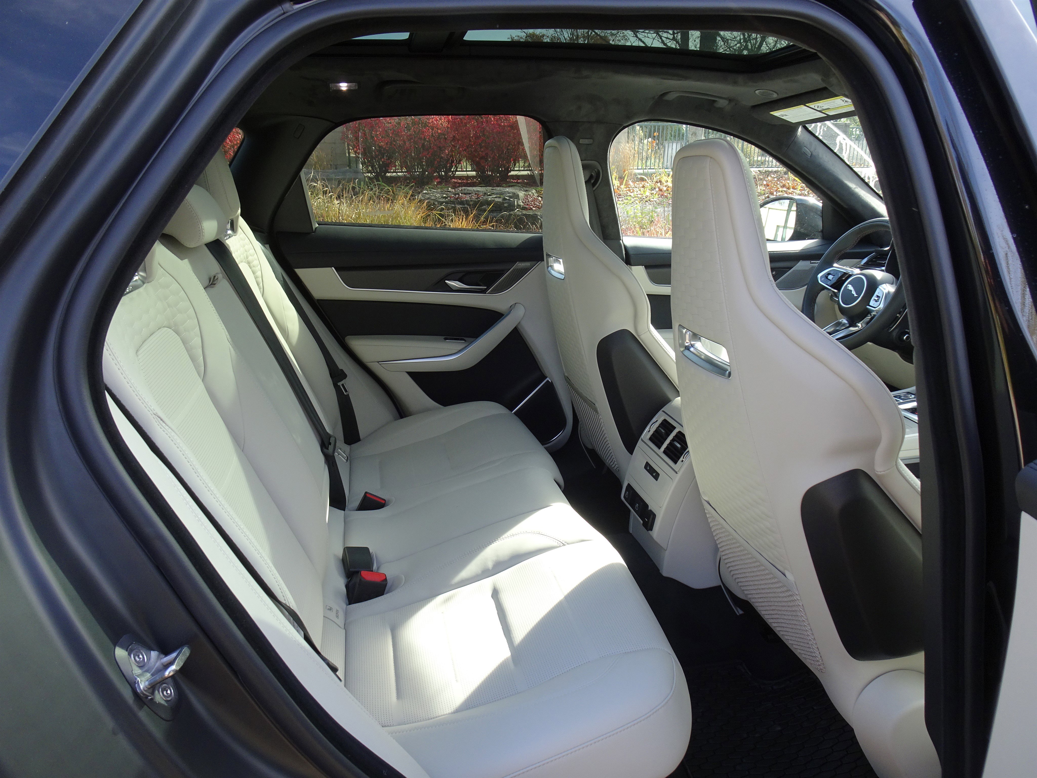 New 2026 Jaguar F-PACE SVR 575 Edition image 24