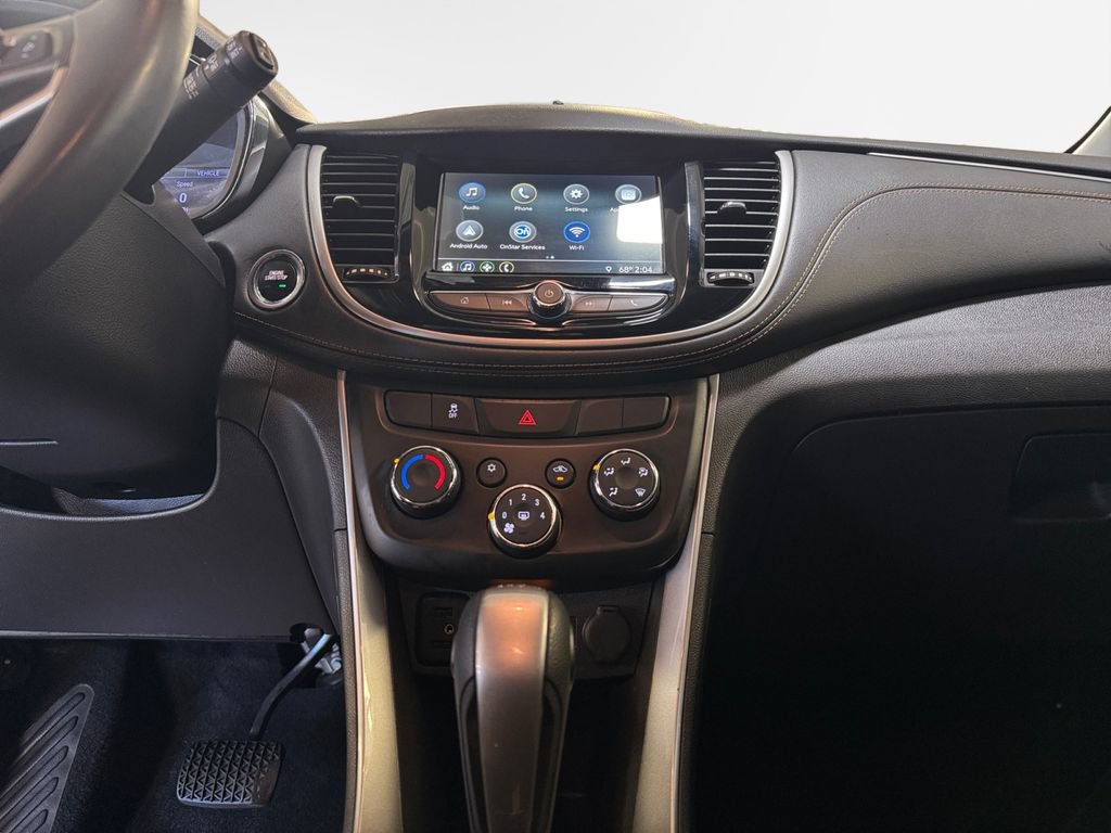 Used 2019 Chevrolet Trax LT w/ LT Convenience Package AWD/4WD image 22