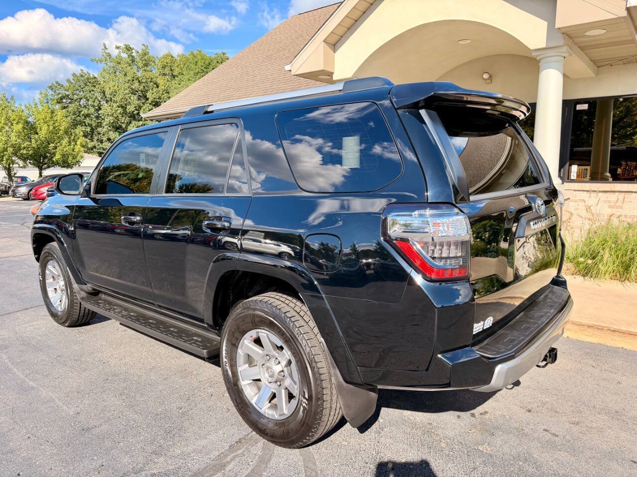 Used 2016 Toyota 4Runner Trail AWD/4WD image 4