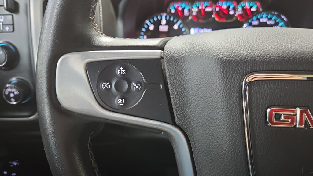 Used 2018 GMC Sierra 2500 SLT AWD/4WD image 11