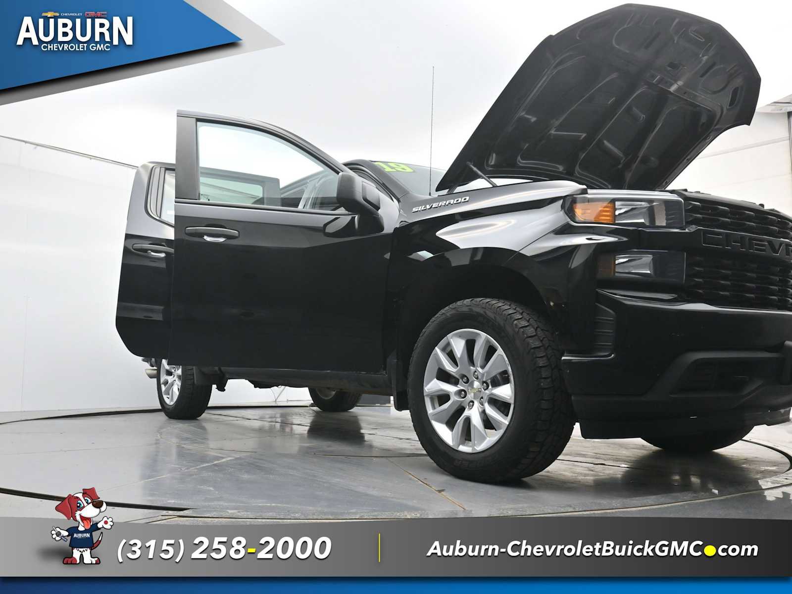 Used 2019 Chevrolet Silverado 1500 Custom w/ Custom Convenience Package AWD/4WD image 32
