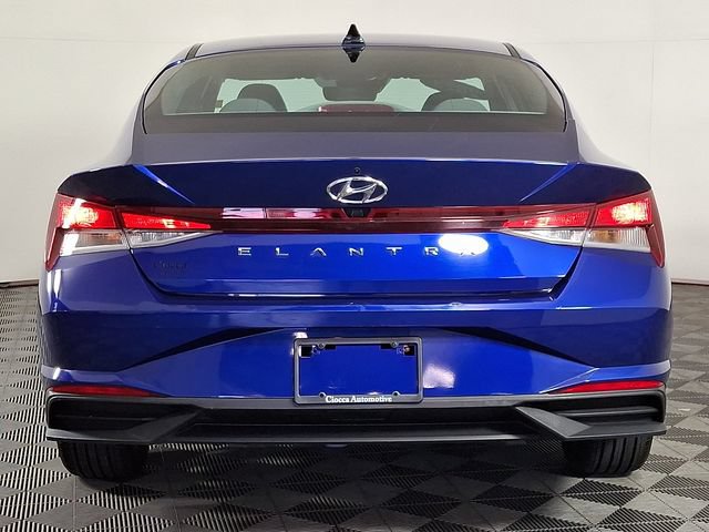 Used 2023 Hyundai Elantra SEL w/ Convenience Package FWD image 8