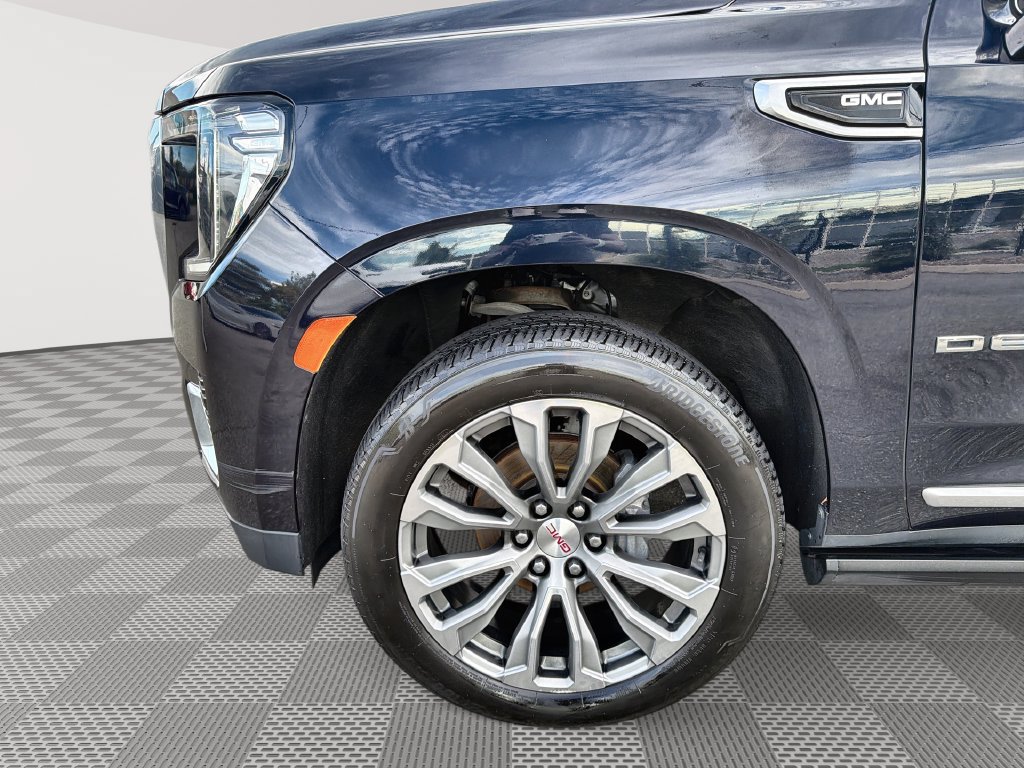 Used 2021 GMC Yukon XL Denali w/ Denali Premium Package AWD/4WD image 19