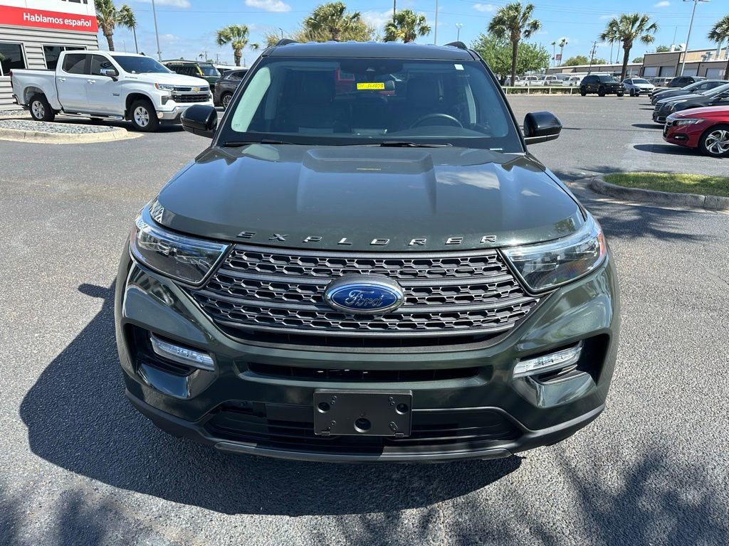 Used 2023 Ford Explorer XLT w/ Equipment Group 202A RWD image 9