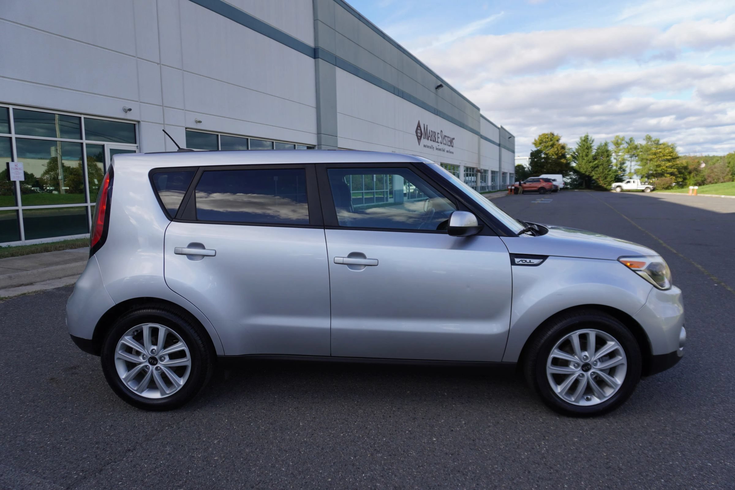 Used 2018 Kia Soul + FWD image 8