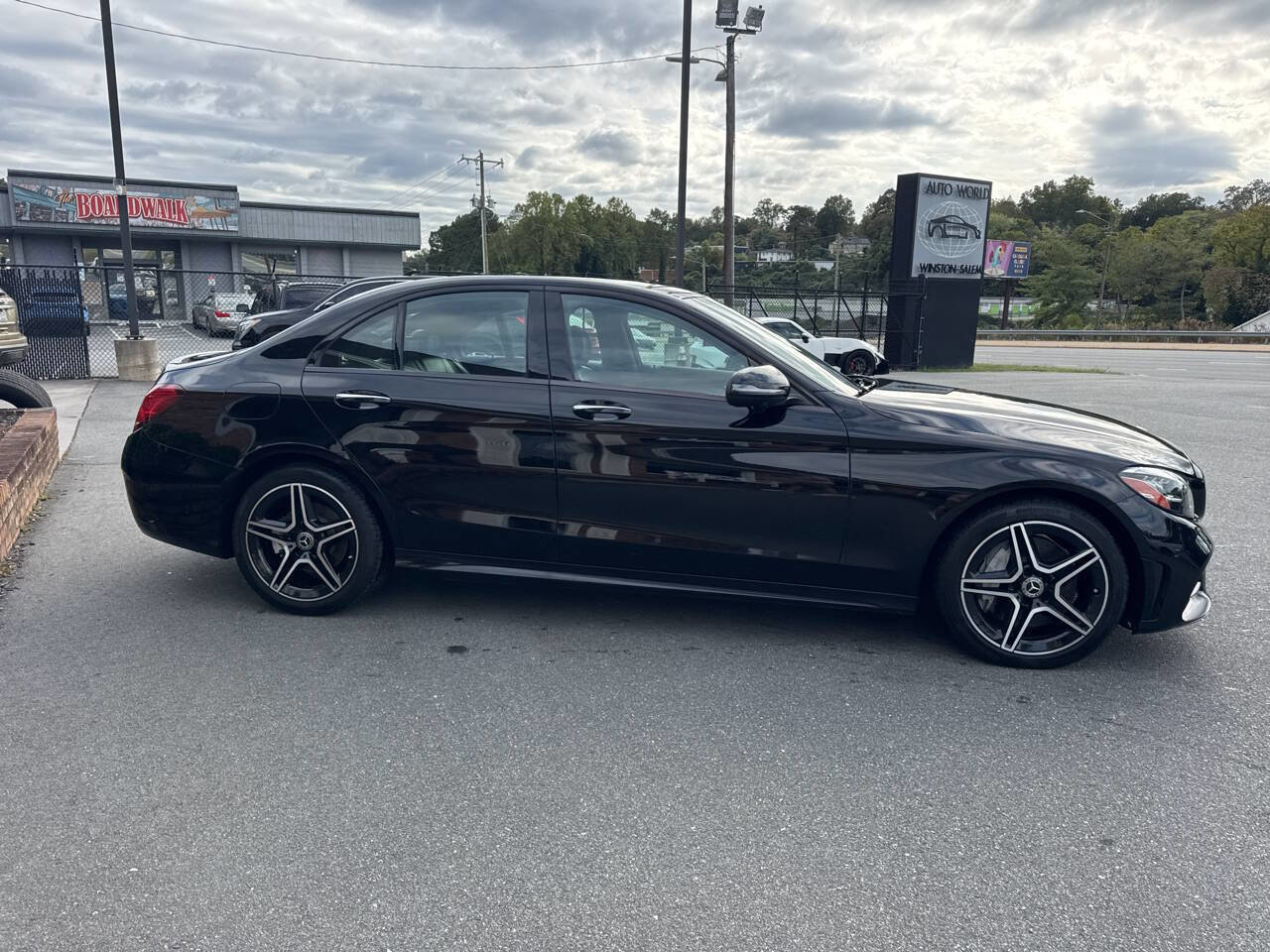 Used 2019 Mercedes-Benz C 300 4MATIC Sedan image 11