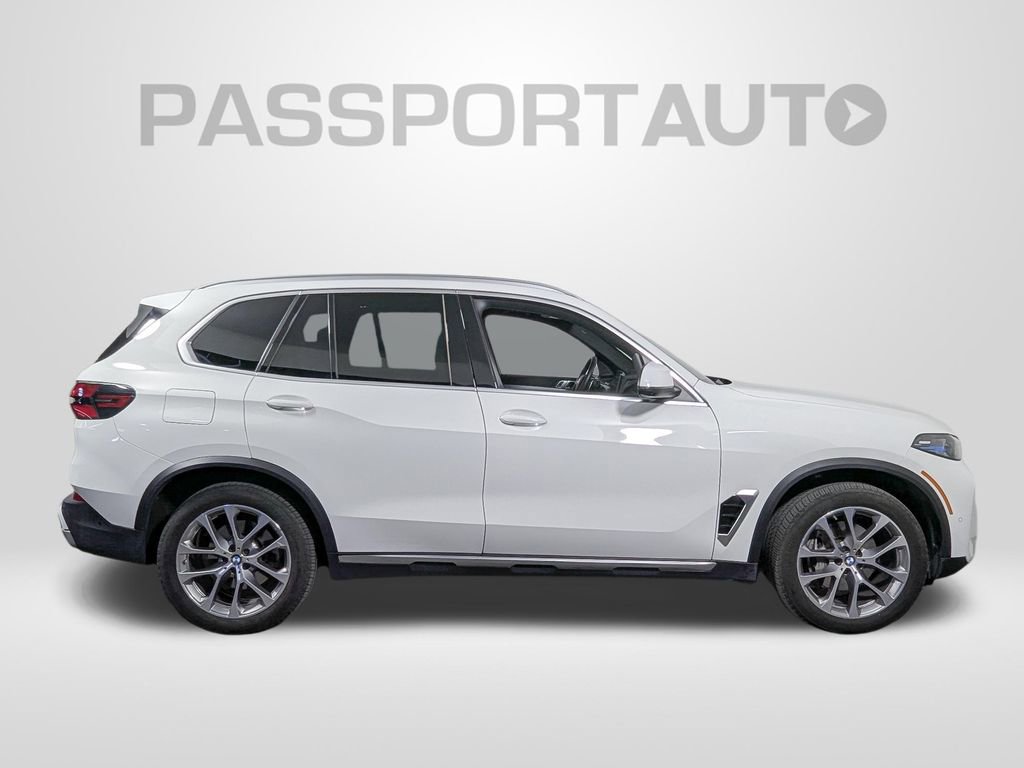 Used 2025 BMW X5 xDrive40i w/ Premium Package AWD/4WD image 9