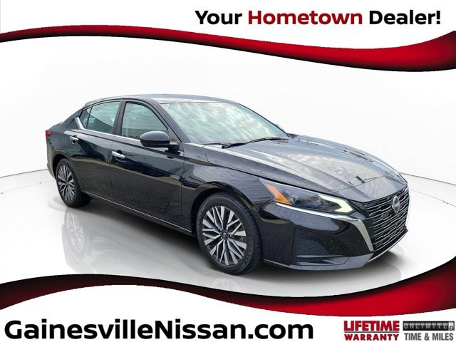 Used 2023 Nissan Altima 2.5 SV image 1