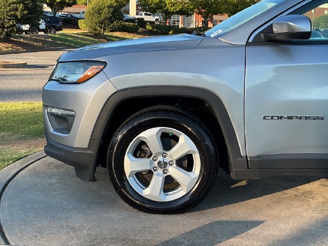 Used 2021 Jeep Compass Latitude w/ Sun and Sound Group FWD image 12