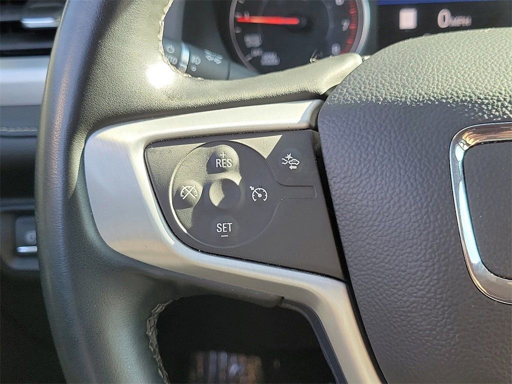 Used 2023 GMC Acadia SLT image 4