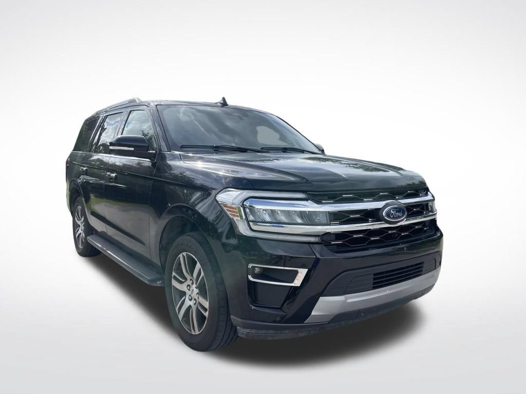 Used 2024 Ford Expedition Limited AWD/4WD image 2