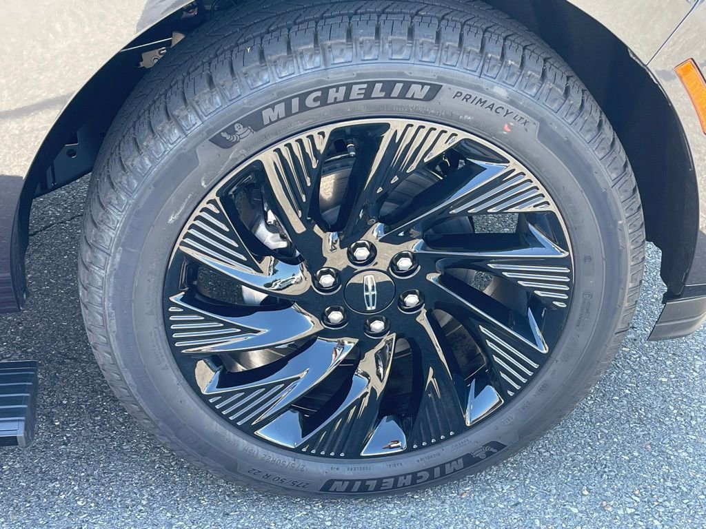 New 2025 Lincoln Navigator L Reserve w/ Jet Appearance Package image 27