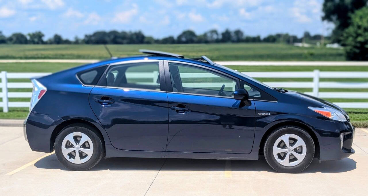 Used 2014 Toyota Prius Four w/ Solar Roof Package FWD image 6