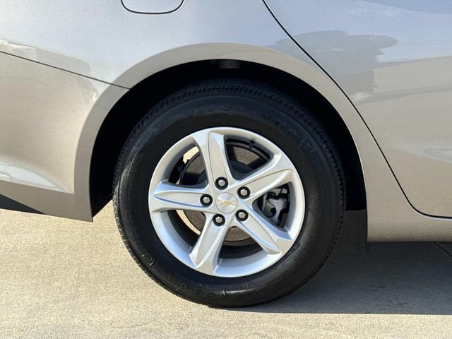 Used 2025 Chevrolet Malibu LS image 9