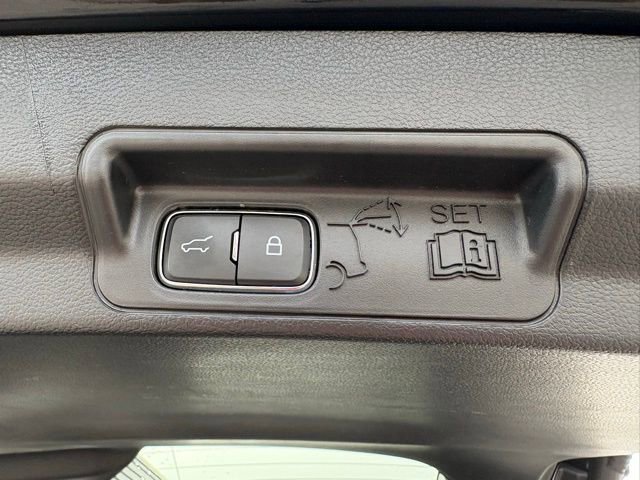 Used 2025 Ford Explorer ST image 38