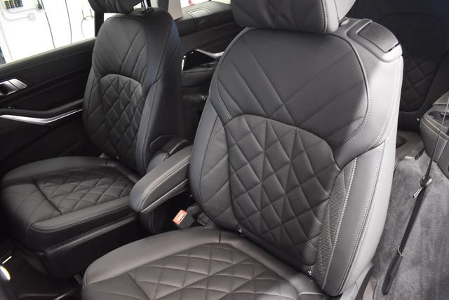 Used 2024 BMW X7 xDrive40i AWD/4WD image 7