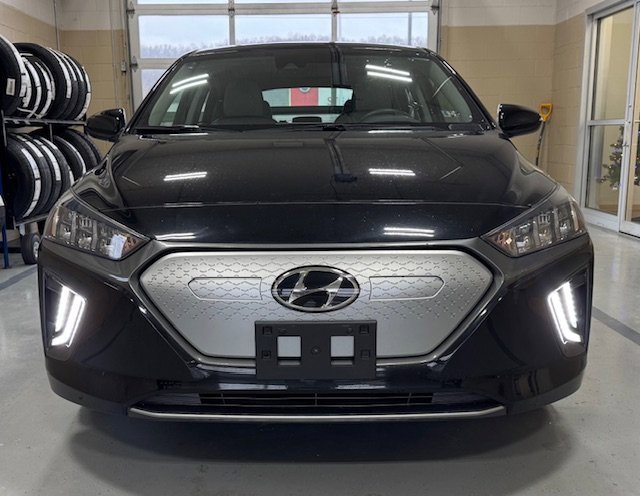 Used 2021 Hyundai Ioniq Limited image 3