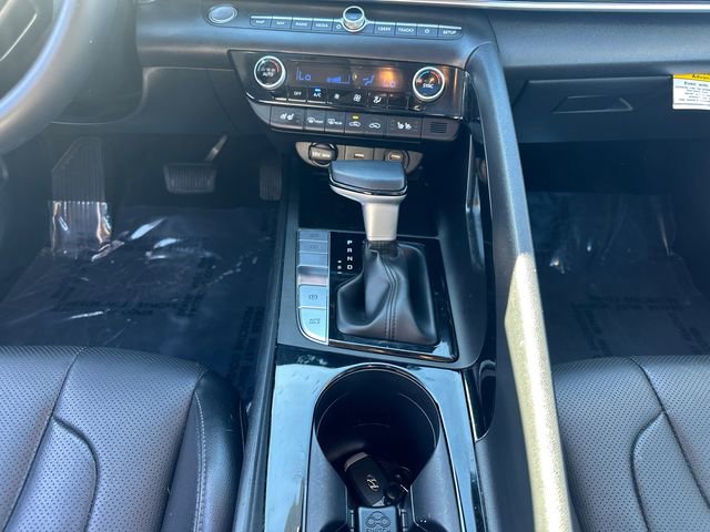 Used 2023 Hyundai Elantra Limited FWD image 20