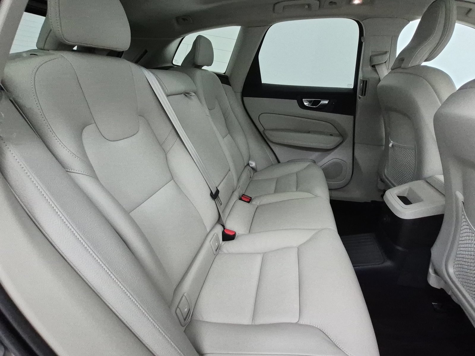 Used 2025 Volvo XC60 T8 Core w/ Protection Package Premier AWD/4WD image 24