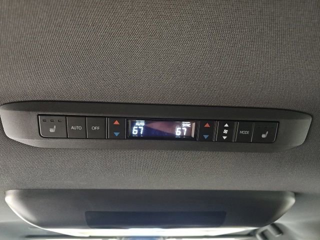 Certified 2022 Toyota Sienna Platinum FWD image 31
