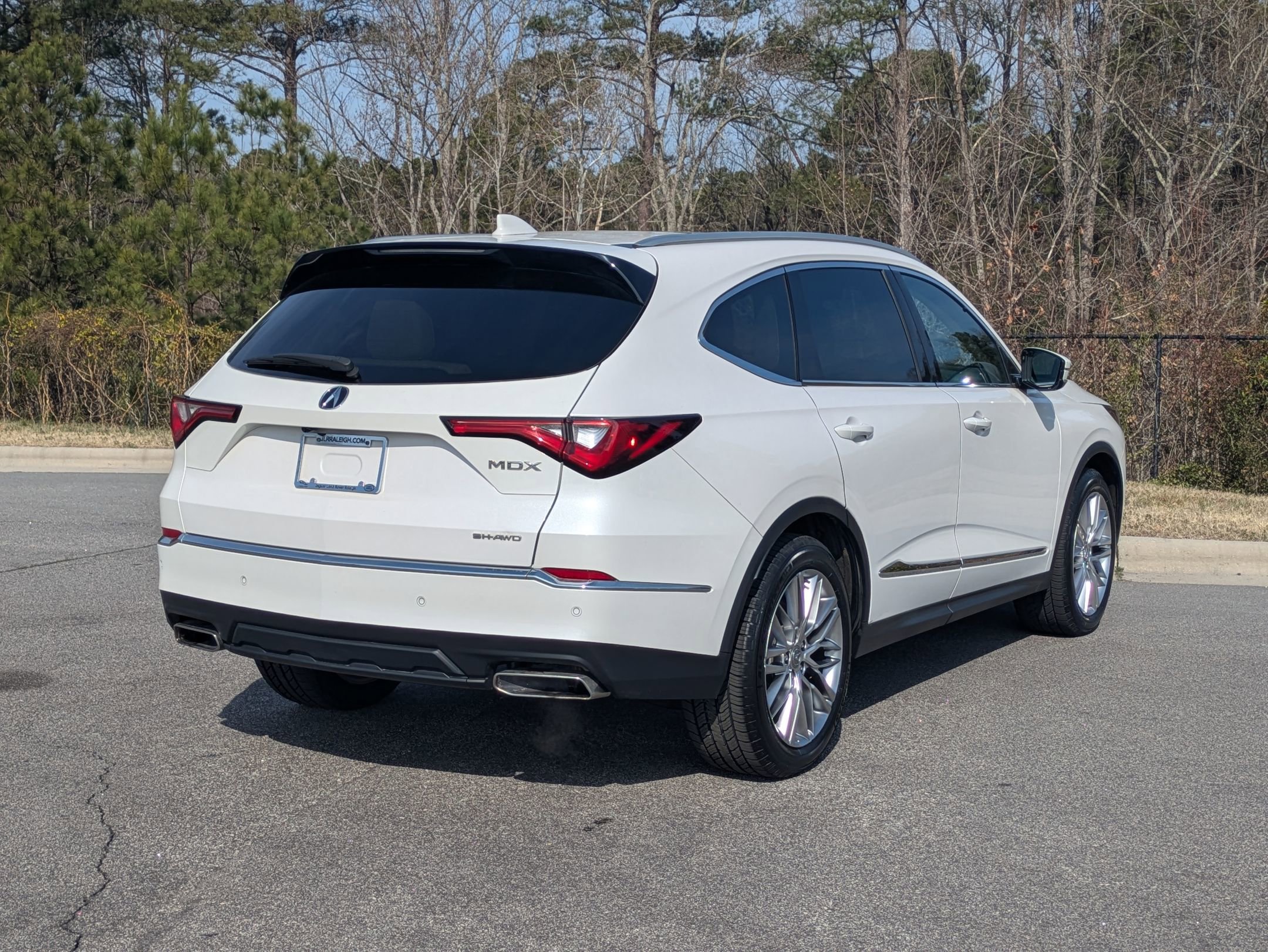 Used 2023 Acura MDX SH-AWD w/ Advance Package image 1