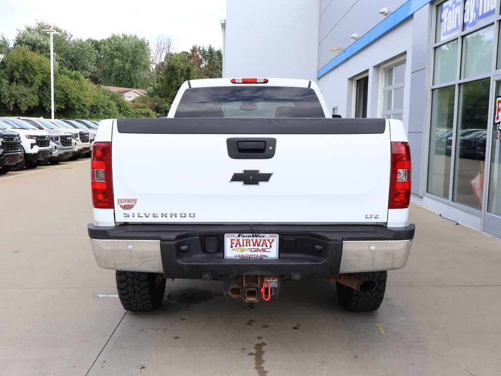 Used 2014 Chevrolet Silverado 2500 LTZ w/ LTZ Plus Package AWD/4WD image 9