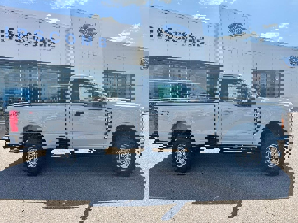 New 2026 Ford F350 XL image 5
