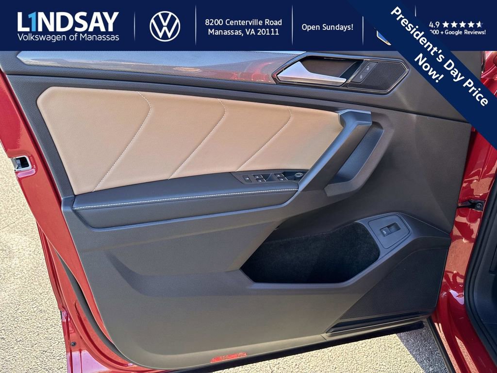Used 2024 Volkswagen Tiguan SE R-Line image 8