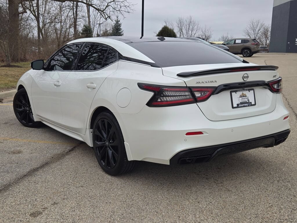 Used 2023 Nissan Maxima SR w/ Sport Mat Group FWD image 14